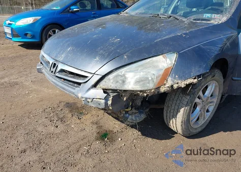 2006 Honda Accord 2.4 Ex z USA, uszkodzony, nr VIN 1HGCM56716A179978